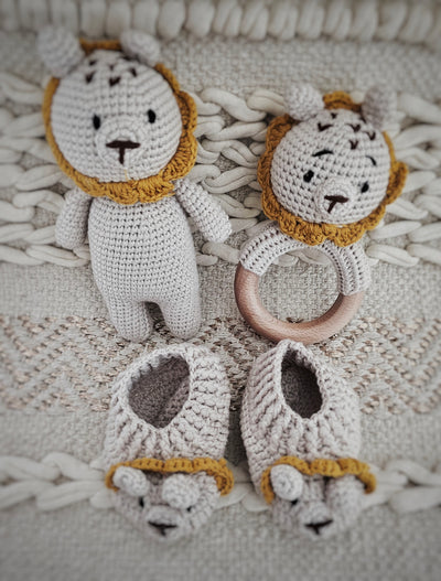Lion Crochet Gift Set