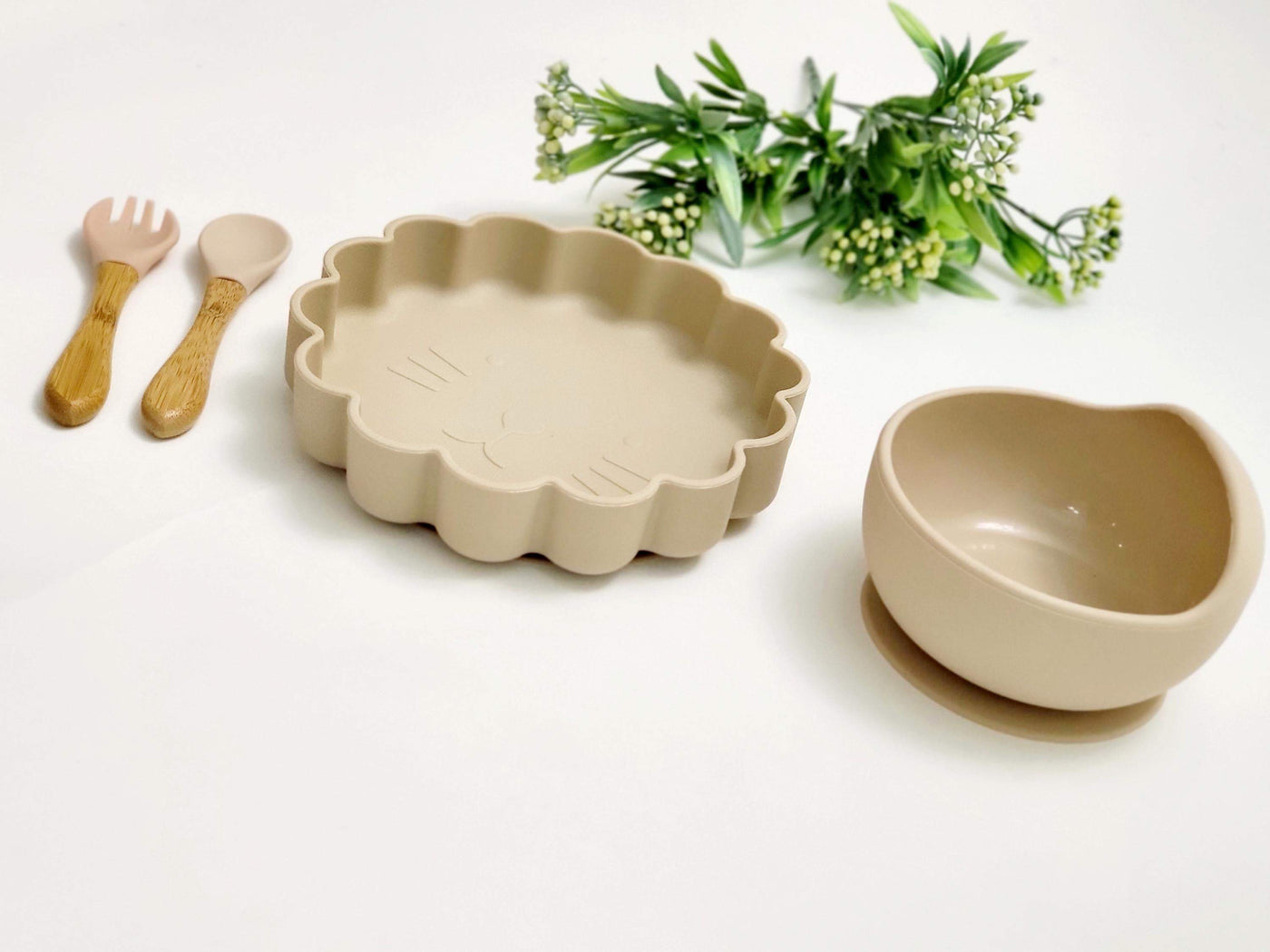 Kitty Beige Silicone Plate and Bowl Set | Image 2