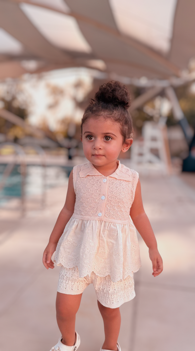 Amara Eyelet Set