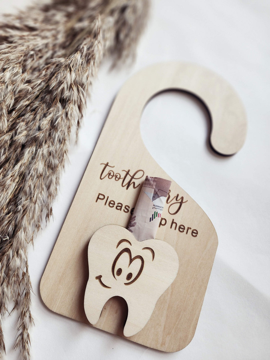 Tooth Fairy Money Hanger | Image 2