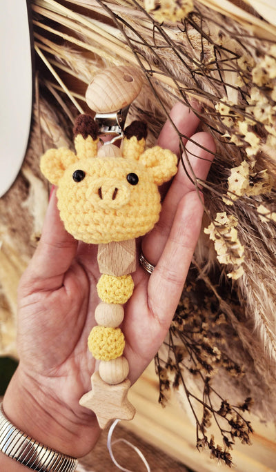 Giraffe Pacifier Clip | Image 2