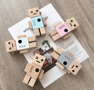 Wooden Robots | Image 1