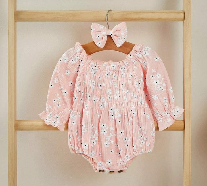 Ariel Bloomer | Little Giggle